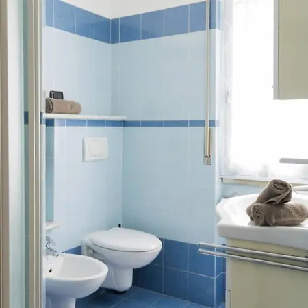 Mattias - The House Of Travelers 科莫