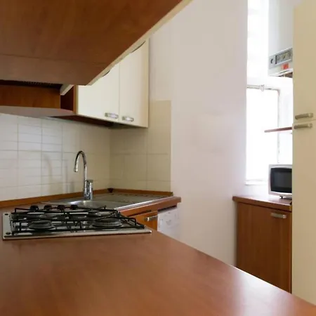 Mattias - The House Of Travelers 科莫